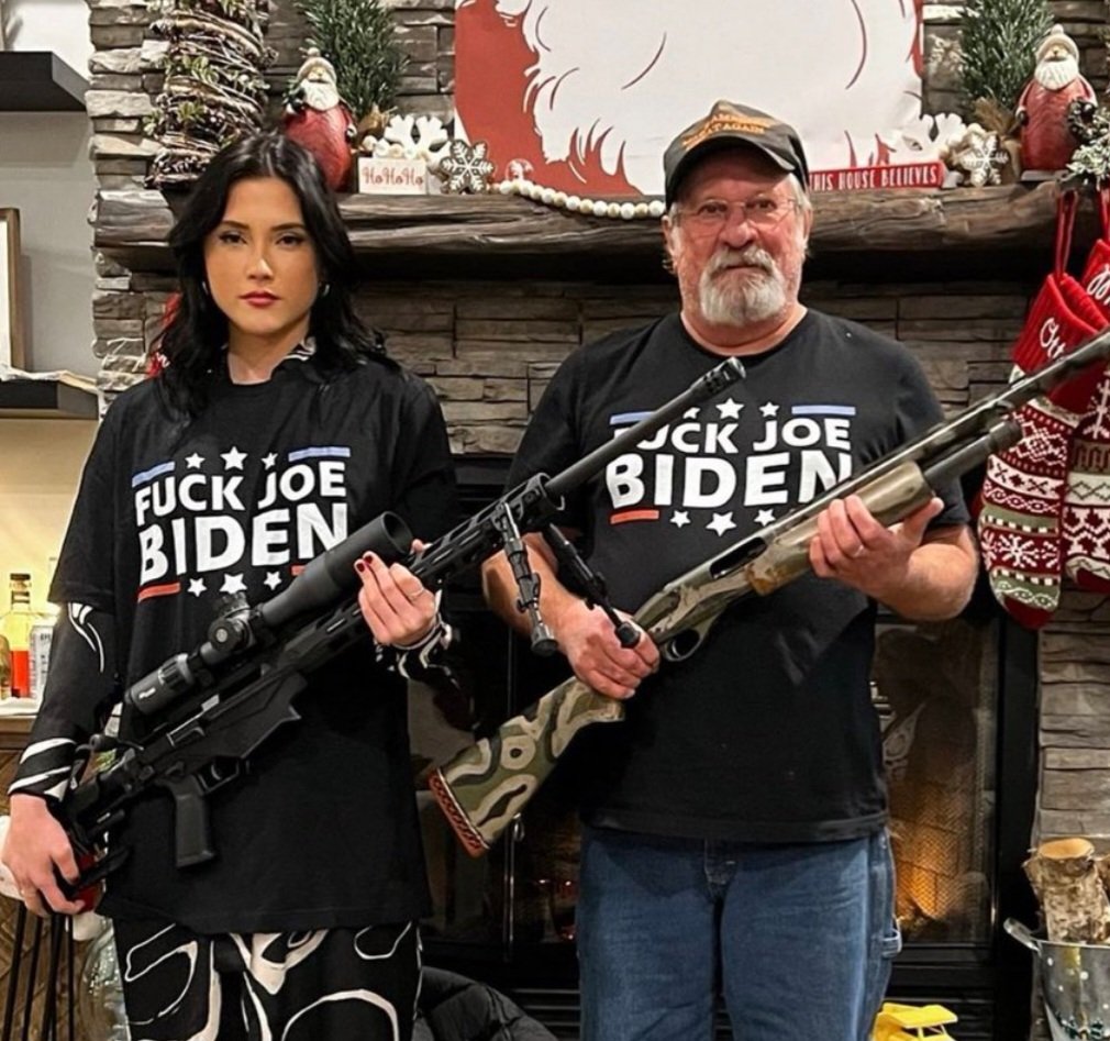 MAST_Cyber's tweet photo. Maybe Beni Rae Harmony should be wearing a shirt that says 'One cock at a time' https://t.co/fW1yTjqSHh