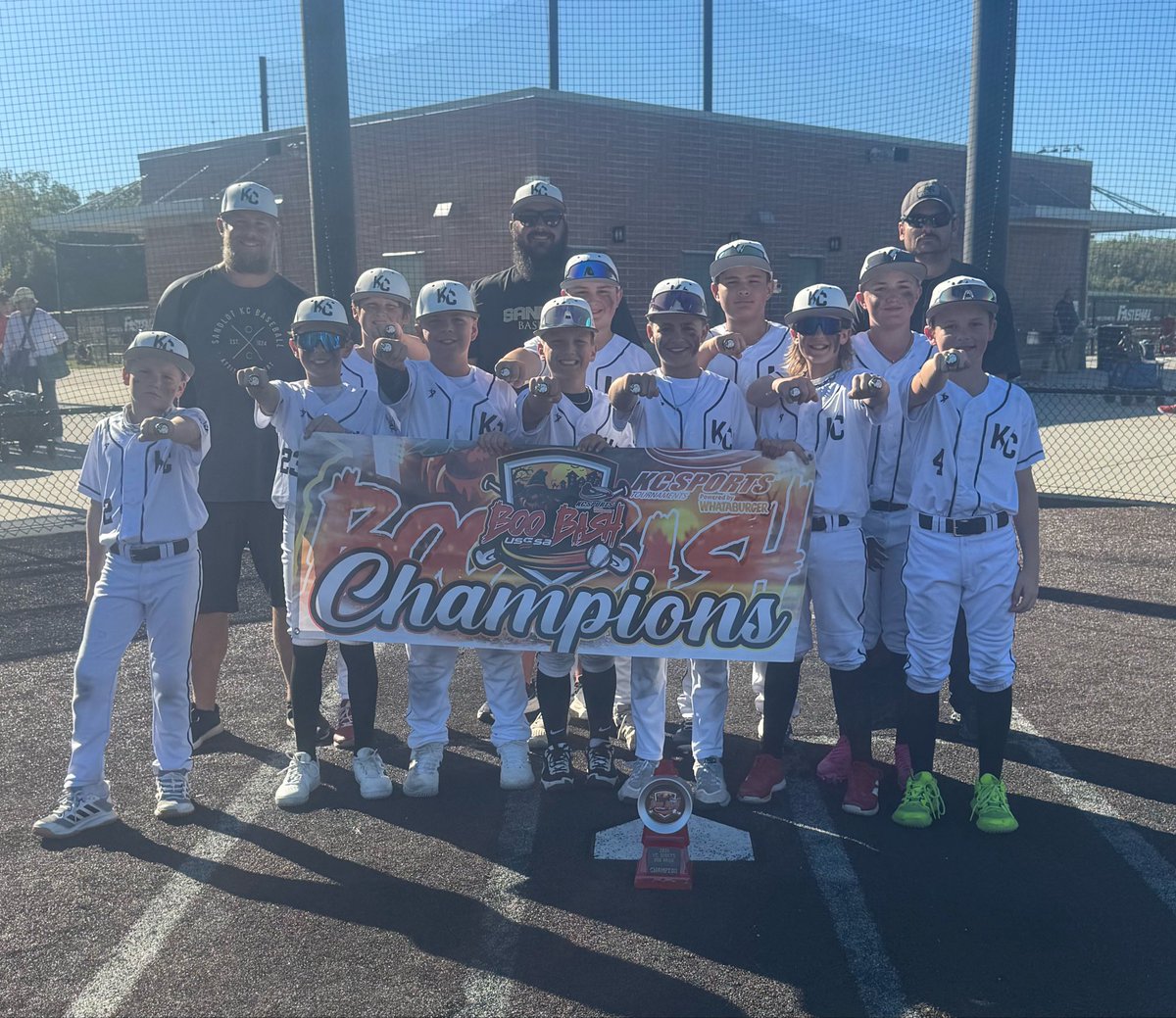 KCSPORTS's tweet photo. Congratulations to both of these teams for making it to the championship in our Boo Bash at Mid America! #PlayUSSSA
12AA:
π₯- Sandlot KC
π₯- Dirtbags
@USSSA_Midwest | @USSSABSBL | @USSSA_KC | https://t.co/qT2vbsqSXd