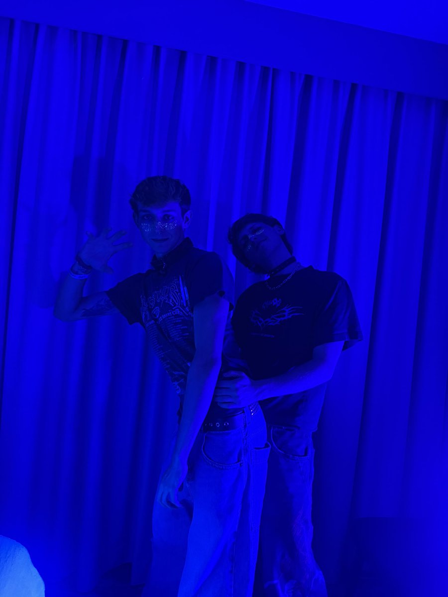 RaythTheWolf's tweet photo. Small cons lowkey slept on 🐾 https://t.co/mLdb4JysQf
