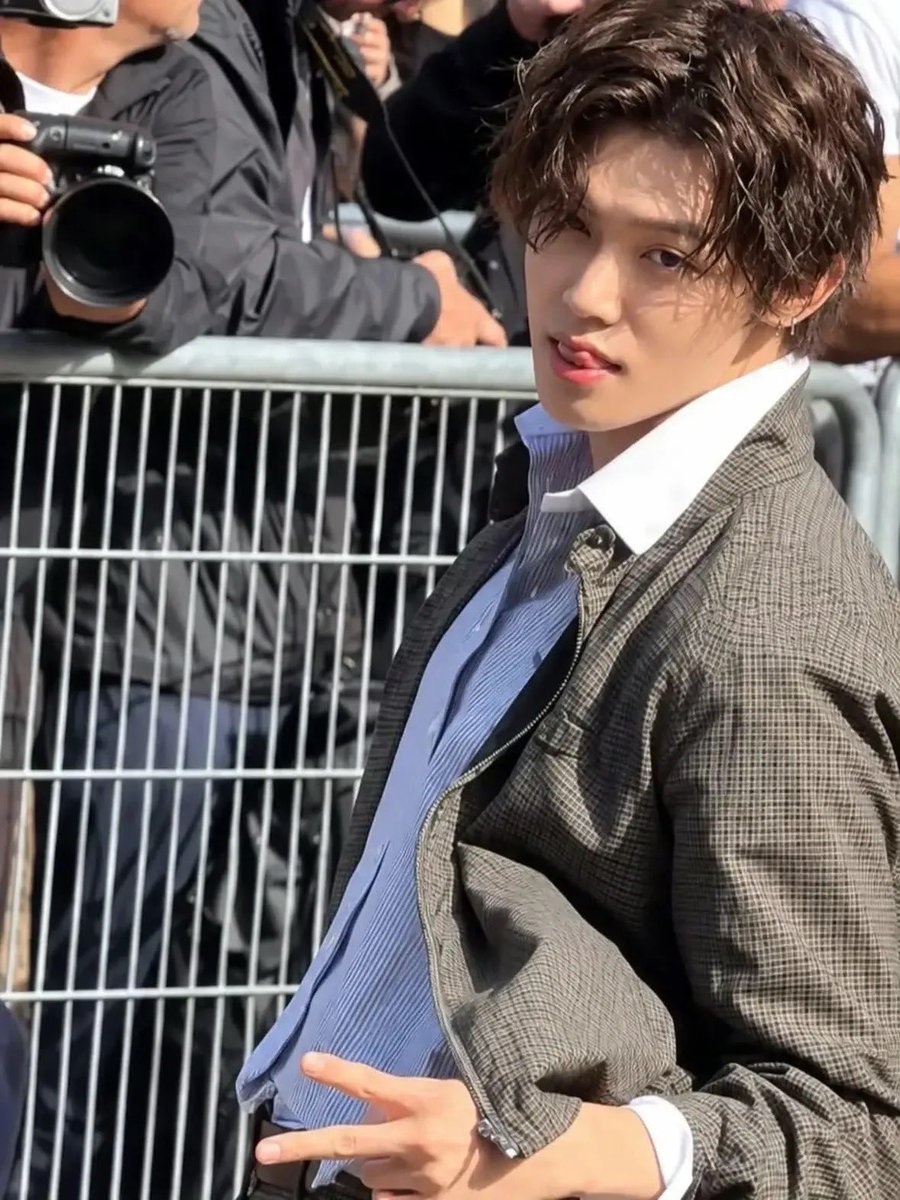 sodajjun's tweet photo. cocky yeonjun is my favorite thing ever actually https://t.co/X9UIJXozAb
