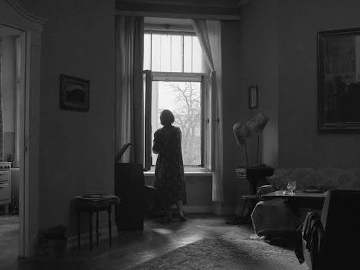 FrameLore's tweet photo. I love how quiet Ida is .
It never tells you what to think or what choice is right .

It just lets you sit with Ida and watch her figure out who she wants to be.

🎬 Ida (2013)
Paweł Pawlikowski

#Ida
#cinema
#Movie https://t.co/0jVGkMFttm