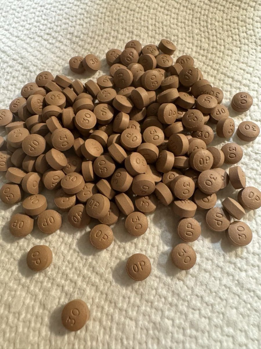 codyraynor2's tweet photo. Deduce this
Let's be honest, drug posts are the only posts that get any attention anyways.
OXYCODONE (OP30) https://t.co/8wWATDy2KW