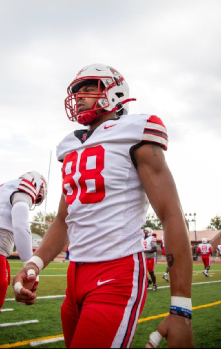 boopie2tuff's tweet photo. Week 6 Highlights against Ellsworth CC ‼️
6'4 230 EDGE (Dec. Grad)  
1 Sack, 1 TFL, 3 TKLs 🐶💩💽

@RylandWidener99 @Red_Raven_FB @CoachYancy_ @JUCOFFrenzy @JuCoFootballACE
@JAYHAWKREPORT @JUCOInsiderRep @CoachRich_SFA https://t.co/vQuFzHYT3i