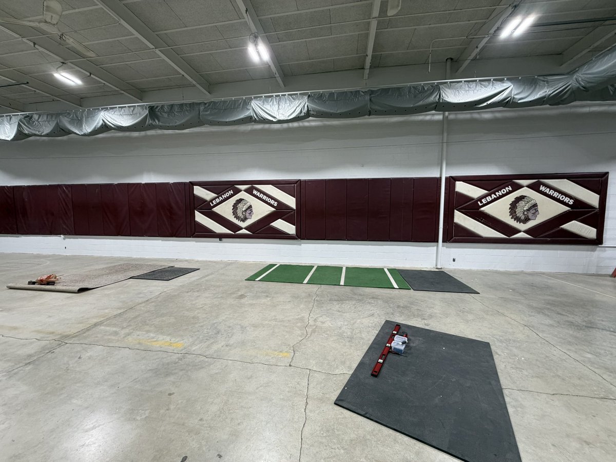 LebanonAthDept's tweet photo. The ‘Upper Deck’ at the Braden Athletic Center will remain the indoor batting cage facility for Lebanon Baseball and Softball. To pay homage to the old gym, the pads from under the baskets were placed upstairs. #OpeningSoon #PrivatelyFunded https://t.co/Ewdu4GvEbu