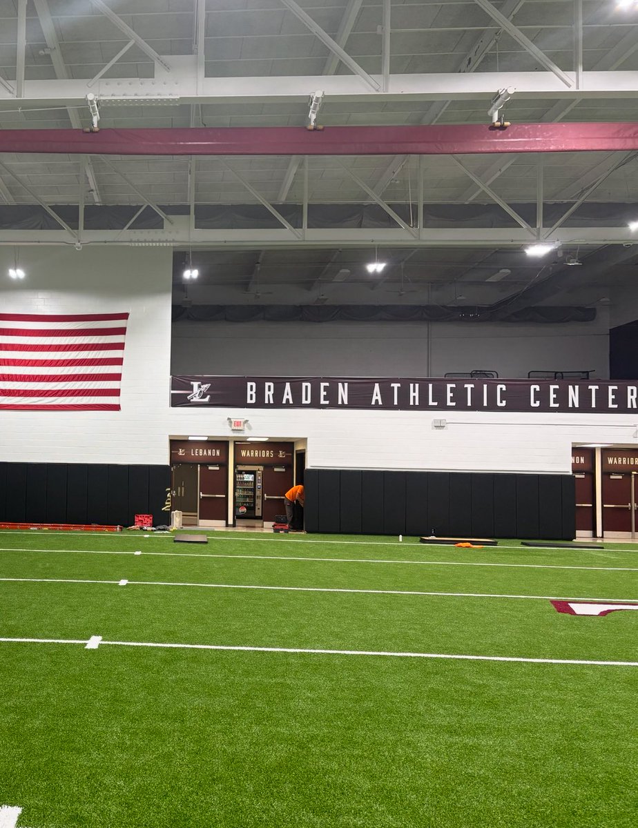 LebanonAthDept's tweet photo. The ‘Upper Deck’ at the Braden Athletic Center will remain the indoor batting cage facility for Lebanon Baseball and Softball. To pay homage to the old gym, the pads from under the baskets were placed upstairs. #OpeningSoon #PrivatelyFunded https://t.co/Ewdu4GvEbu