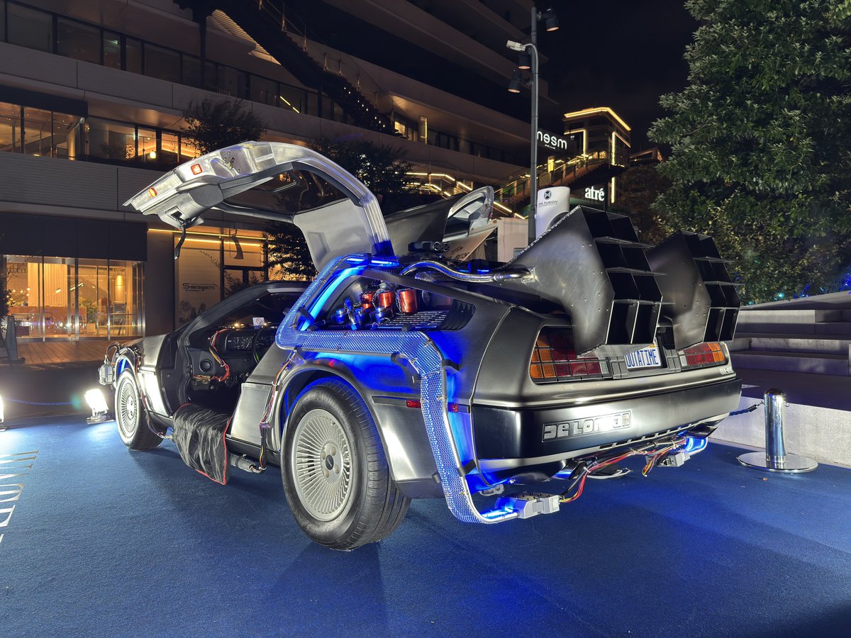 ddd80BTTF's tweet photo. ✨WATERS takeshiba OPEN AIR CINEMA✨
バックトゥザフューチャー🚗🔥🔥🔥🔥🔥
#バックトゥザフューチャー #backtothefuture #BTTF #デロリアン #delorean #野外上映 #映画 #movie https://t.co/KEjX8sYOTx