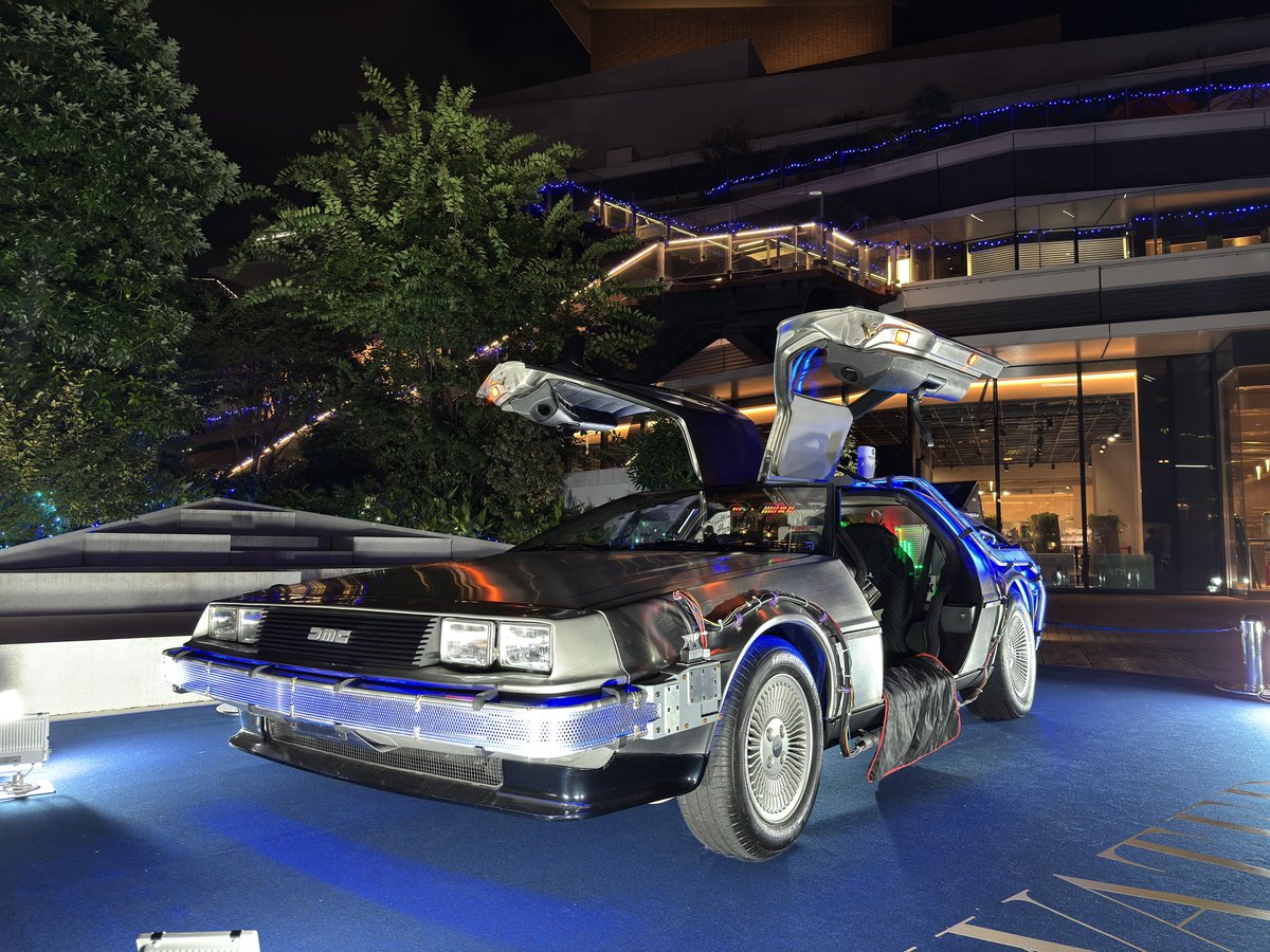ddd80BTTF's tweet photo. ✨WATERS takeshiba OPEN AIR CINEMA✨
バックトゥザフューチャー🚗🔥🔥🔥🔥🔥
#バックトゥザフューチャー #backtothefuture #BTTF #デロリアン #delorean #野外上映 #映画 #movie https://t.co/KEjX8sYOTx