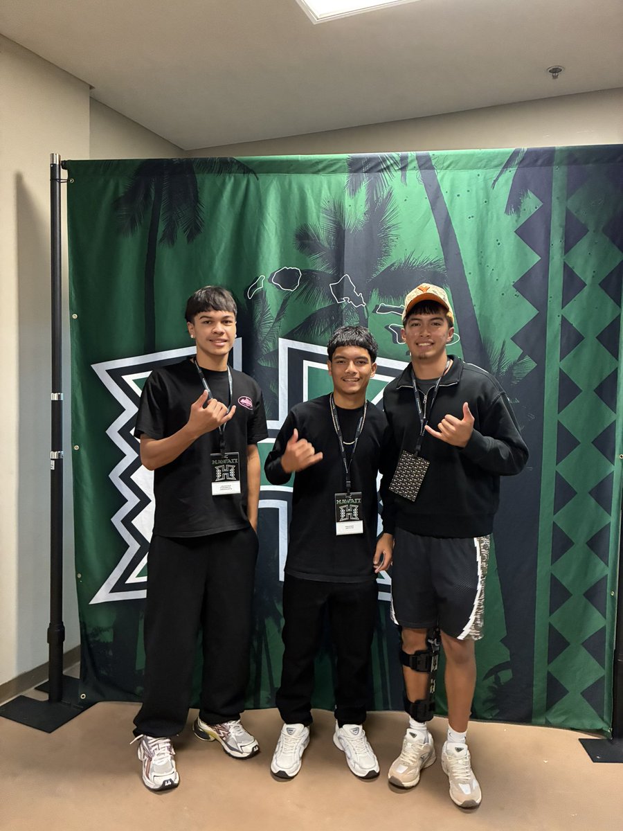 _Blesssix's tweet photo. Great experience watching the braddahood play against San Jose State! #TYJ #AG2G

@UH_mpo2 @WarriorAccess @ursua05 https://t.co/bYBKGU8oqM