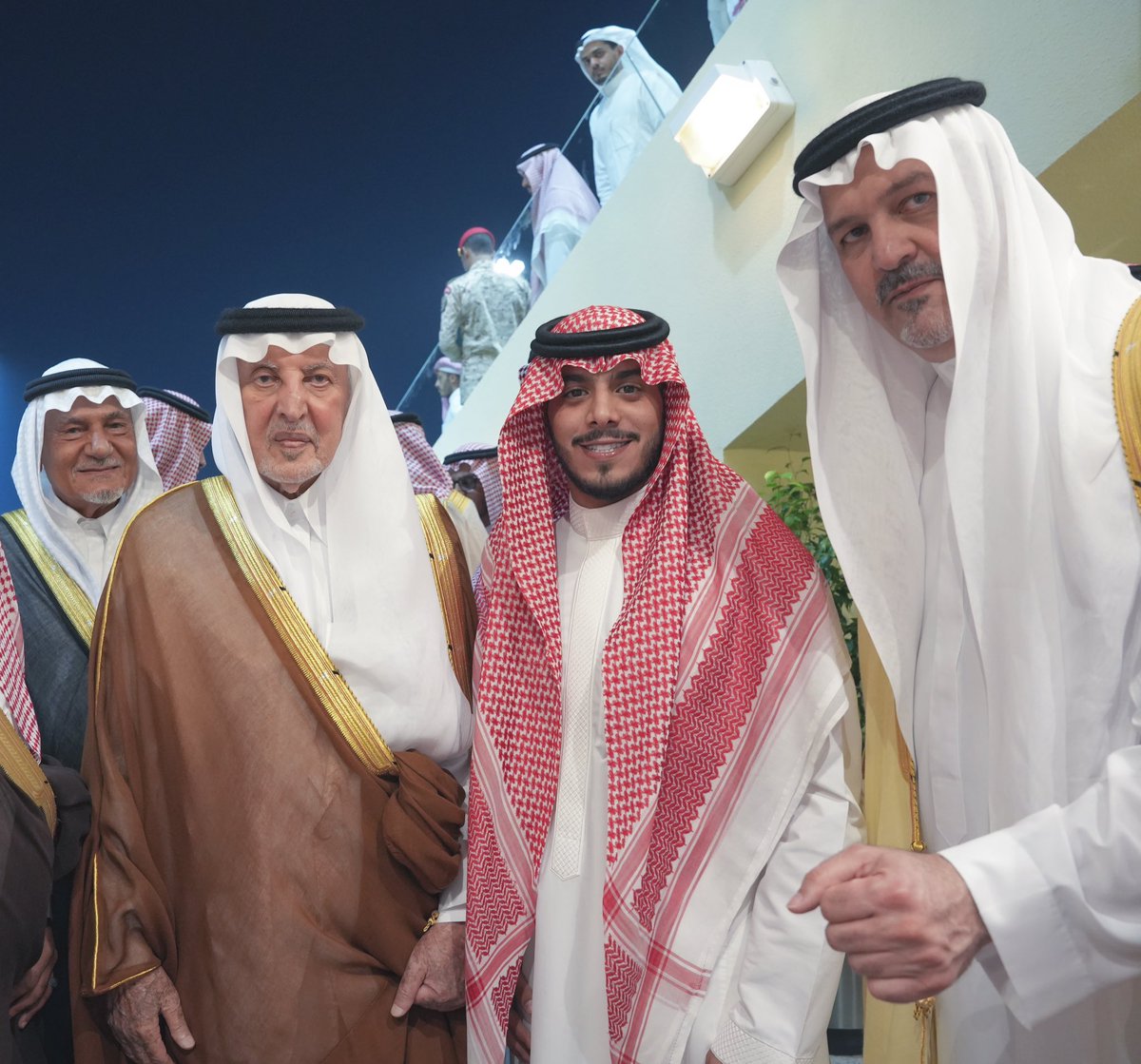 SaleHRaicng's tweet photo. وأنا لى من بغيت أمرٍ عطيته
جميع حقوقه و طرّبت راسي 💚🏇🏼

سيد الشعر وعاشق الخيل
خالد الفيصل دايم السيف ⚔️🩷🏇🏼 
TS❤️‍🔥⚔️
THE SAUDI🇸🇦⚔️ https://t.co/zDlozBKGaB https://t.co/yFsFKkuQ0S