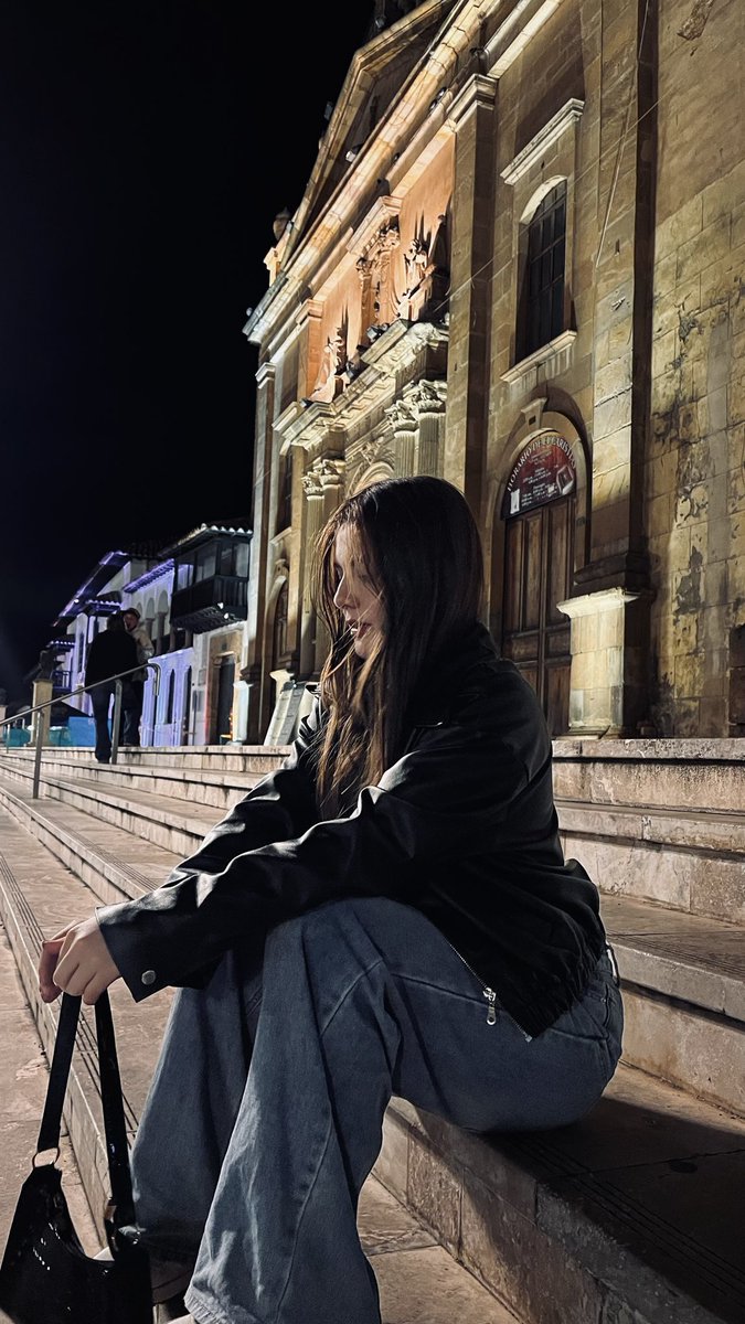 valvalenvaleval's tweet photo. amor no me creo lo linda que quede en estas fotos https://t.co/2UfdFGrfSd