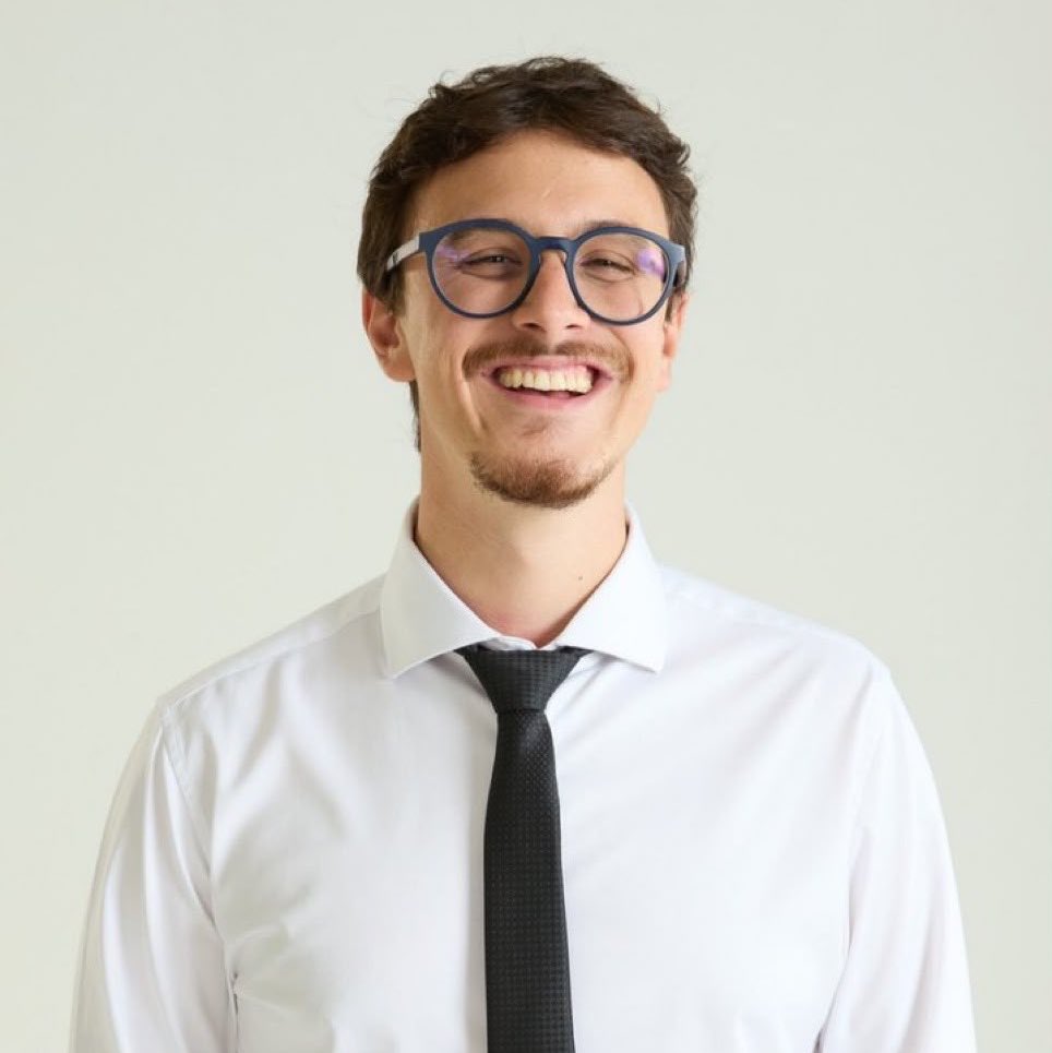 bchartsnet's tweet photo. 🚨🏳️‍🌈 VAI TER TWINK! Guilherme Cortez (PSOL - SP) está ELEITO para o seu primeiro mandato como Deputado Federal. https://t.co/HaXvv8df0l