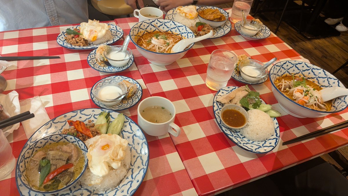 y_suke34's tweet photo. お昼は日本橋でタイ料理食べて散歩して芋けんぴ大量買い😀​
夜は家でイタリアンディナー！
ツナの​辛口トマトクリームパスタとチーズリゾット✨✨
リベンジ成功ー https://t.co/Fbk9N5wip2