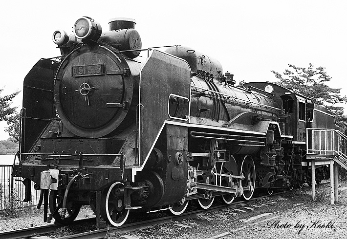 qWlgbXgzlcO4Voy's tweet photo. おはようございます

今日のD51は八高線でさよなら列車を牽引した515号機
1970年10月4日八王子-高麗川間で
旧客を連結して運転されました
当日はすごい人出だったことが
記憶に残っています
同機は廃車後、水戸市の千波公園に保存【写真2】

＃D51形蒸気機関車
＃八高線
＃拝島駅 https://t.co/Tyecgqwkol