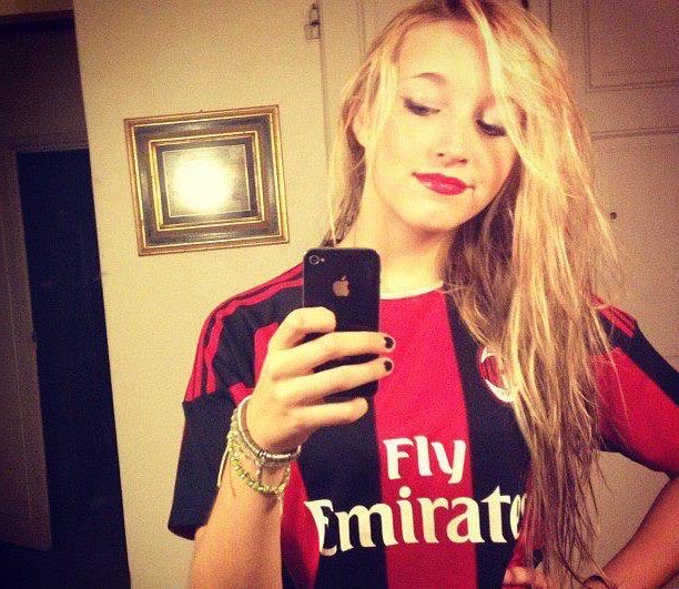 sexyfootygirls1's tweet photo. ⚽️ #sexyfootygirls ⚽️ #acmilan ⚽️ #associazionecalciomilan ⚽️ #acm ⚽️ #milan ⚽️ #milangirls ⚽️ #retro ⚽️ #blonde ⚽️ #sexyselfie ⚽️ #sexy ⚽️ #football ⚽️ #footballgirls ⚽️ #soccer ⚽️ #FootballFans ⚽️ #SoccerTwitter ⚽️ #allthefootball ⚽️ #SoccerFans ⚽️ #FootballUnitesTheWorld ⚽️ https://t.co/rBkcXBsOwa
