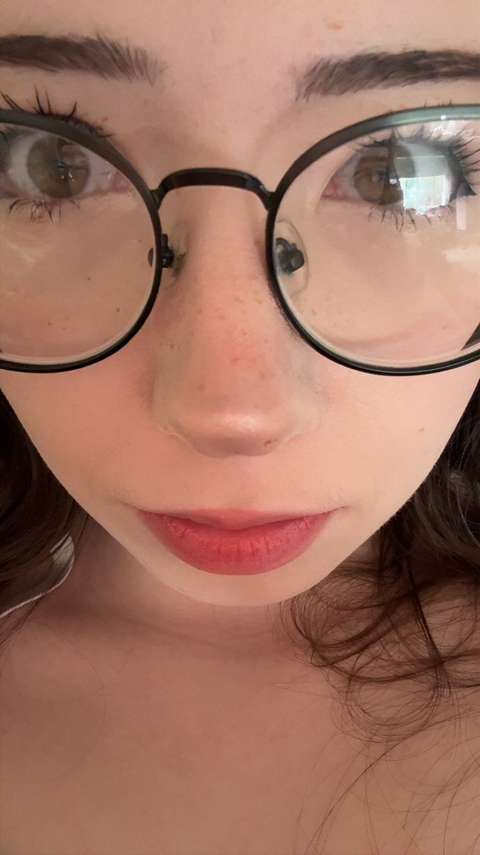 iamflarb's tweet photo. close up. https://t.co/Kr9mp3RcoL