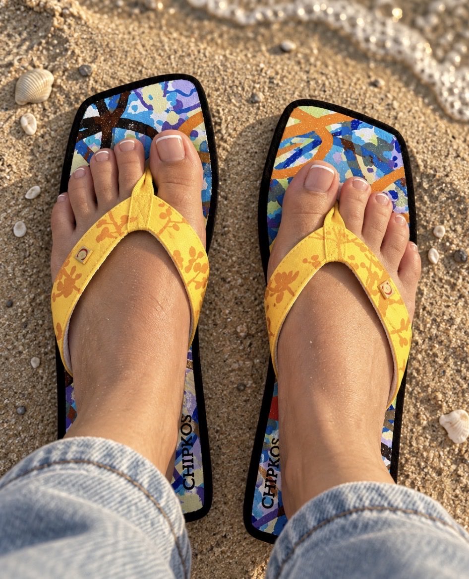 GoddessBrav's tweet photo. Appreciate the gift 😊 
Comfy? Absolutely. Stylish? Definitely. But they’re way too big for me. One wear, then onto the next pair. Think you can do better? Prove it. 💸 #findom #feetfetısh #feetworshi̇p https://t.co/LH1xng8jrx