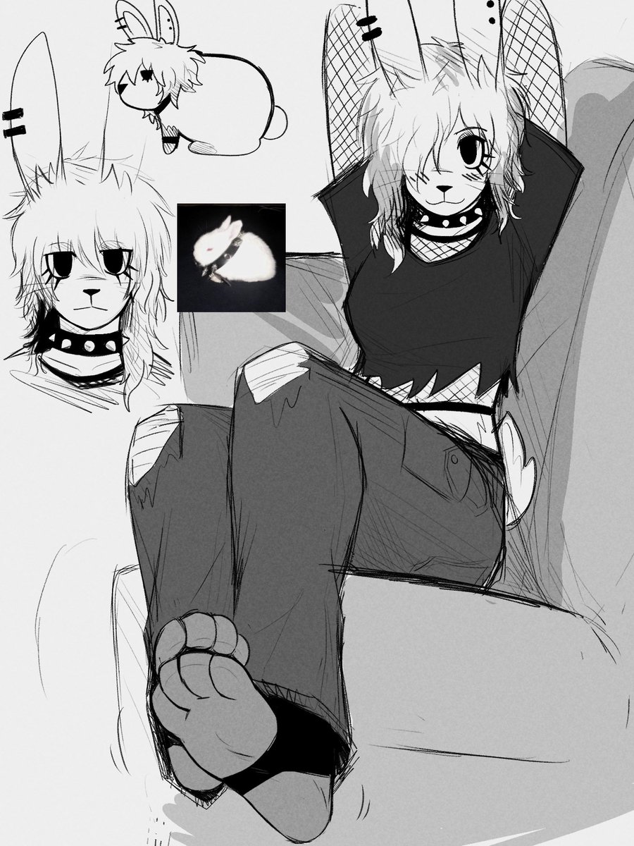 TitoTheBum's tweet photo. Irene sketches🐇 https://t.co/dB9auU97XH