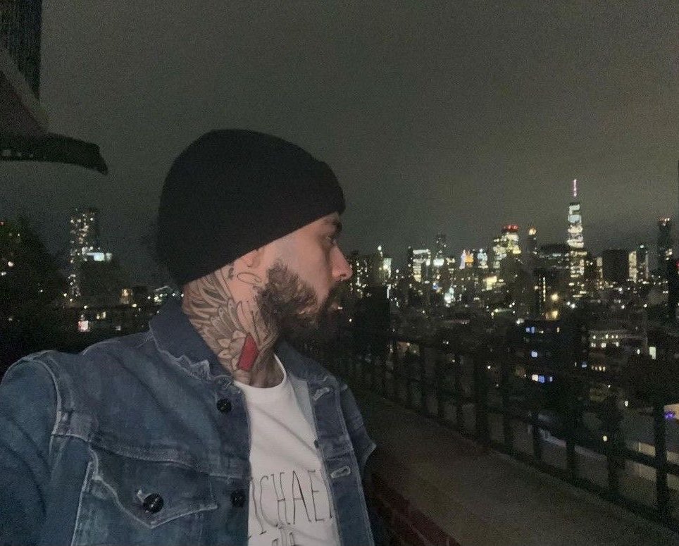 calamitynilz's tweet photo. just saw the ig dump and why is Zayn lowkey always on some roof😭😭😭 https://t.co/rHGb7L47A7