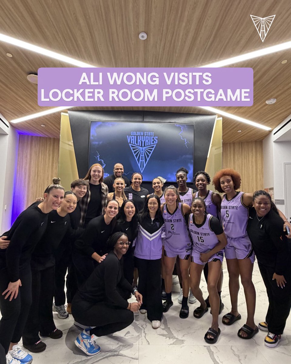 valkyries's tweet photo. Bay Area legend Ali Wong stops by after a Game 1 W ✨✨ https://t.co/kVUDyrT8h7