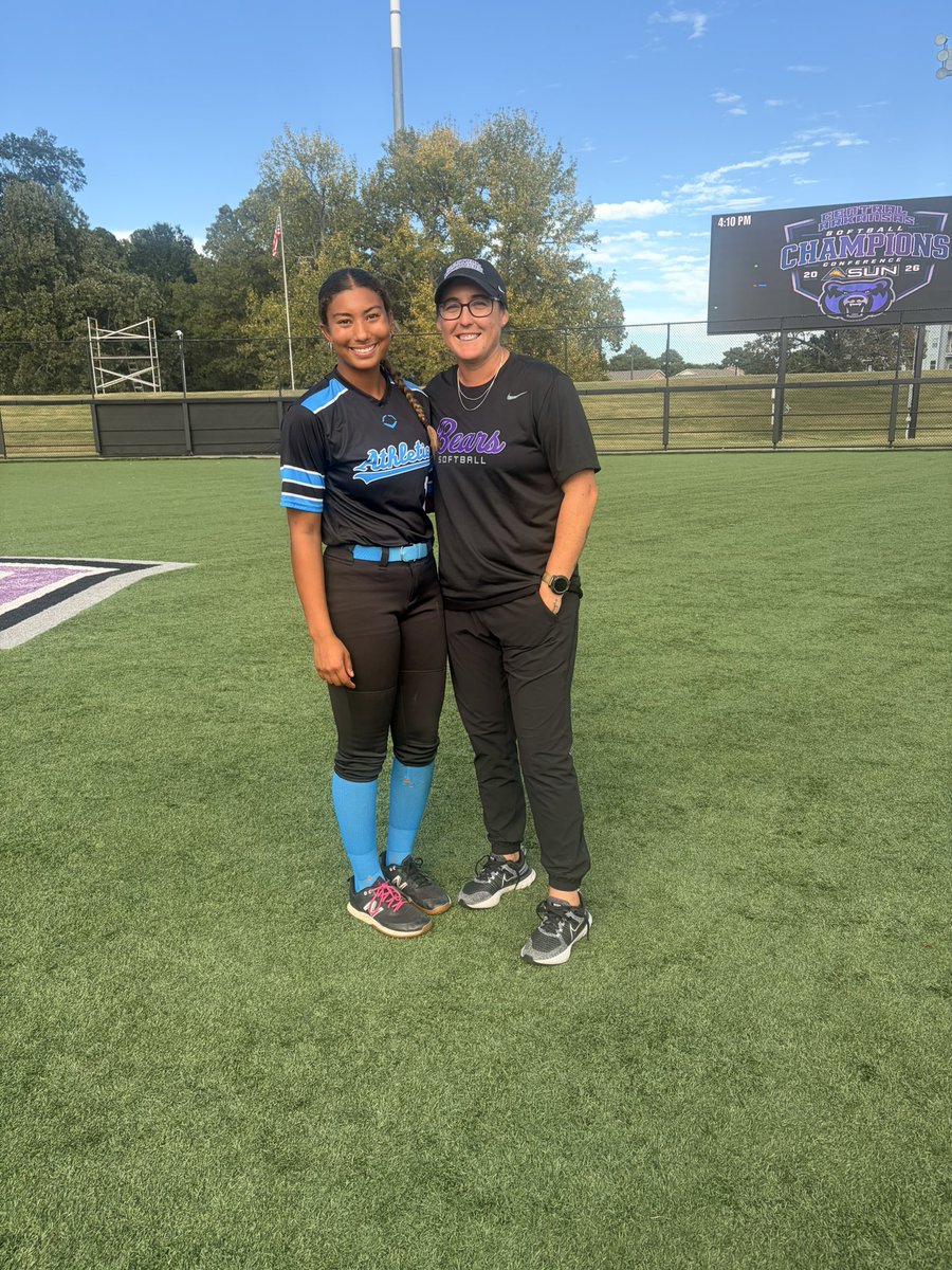 brymilly1's tweet photo. Had a great day at the @UCASoftball camp today! Had lots of good reps and great feedback! Can’t wait for the next one! https://t.co/ZIJYcLwk5i
