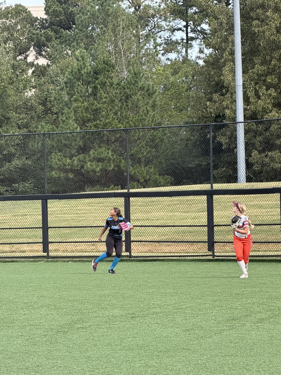brymilly1's tweet photo. Had a great day at the @UCASoftball camp today! Had lots of good reps and great feedback! Can’t wait for the next one! https://t.co/ZIJYcLwk5i