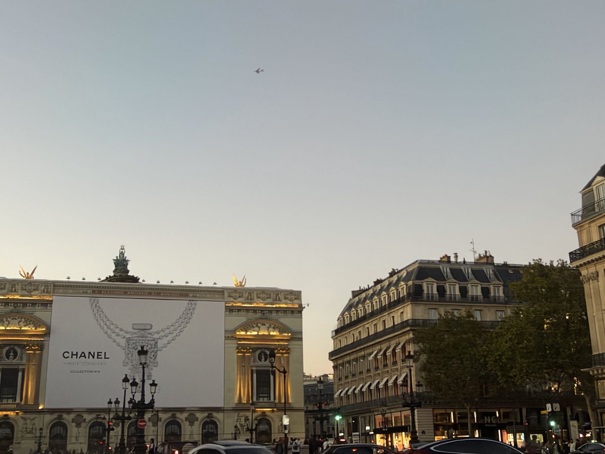 illitroom's tweet photo. ୨୧ 𝐈𝐋𝐋𝐈𝐓 𝐗 𝐔𝐏𝐃𝐀𝐓𝐄

#WONHEE membagikan selfie terbarunya dari Paris! 

"🇫🇷Heart-pounding"

Wonhee is ready for the CHANEL SHOW!✨

#ILLIT #아일릿 https://t.co/4yA5hI4zN1
