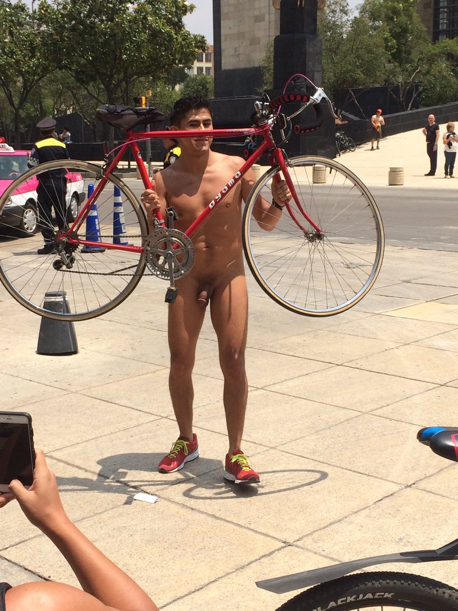 EdgarCrunegMX's tweet photo. WNBR https://t.co/FIZq1tEX68