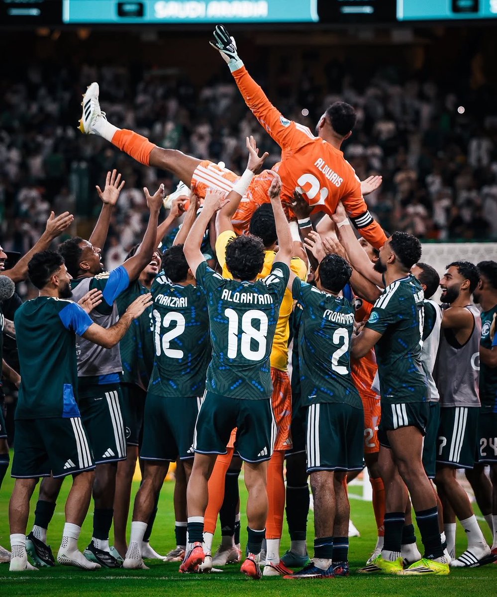 ib_zq8's tweet photo. مثل ما نطالب الاعبين بالتركيز
واجب على الجمهور الدعم والتحفيز 

تعب كل الايام الي راحت عشان هذي اللحظة الكل ينتظر الجمهور السعودي وتأثيره ، كل عاشق راح يحضر لازم يعرف دوره وأهمية حضوره  ،، الوطن يستحق التضحية ،، راح نسوي المستحيل .

أحنا قدها 🦅💪🏼💪🏼

#بدري_احضر_بالصافره_والاخضر https://t.co/jm6Ll5VlW2
