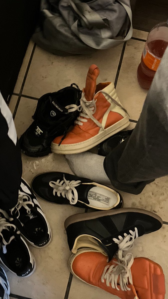 heartcoldkylo's tweet photo. I swag everyday y’all boys only swag on Christmas day! 🥱 https://t.co/9HBtIcEHii