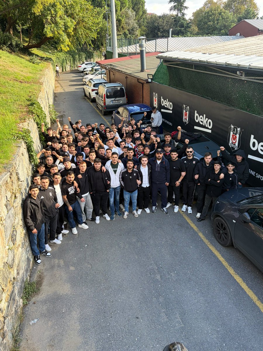 MAMIGNG23's tweet photo. SOLDİERS OF BEŞİKTAŞ https://t.co/eRwolyU9LL