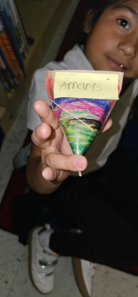 BuddHarrell's tweet photo. JUNTOS LEAMOS in the Harrell Budd Library.  What a hit it was by making MARACAS!!!! This was so much fun! Students handmade and colored their own maracas. Did we turn the party out? Yes, WE DID! 🪇🪇🪇🪇 https://t.co/ou5mhoiQL7