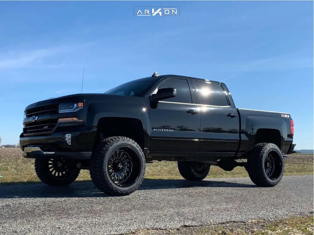 SaulHicksBA's tweet photo. I’m coming my baby 😮‍💨 #Chevy #silverado https://t.co/Vd0DyiUqY9