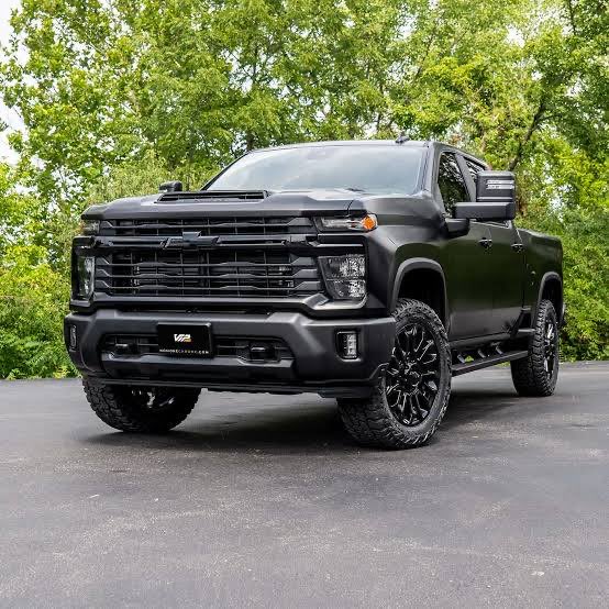 SaulHicksBA's tweet photo. I’m coming my baby 😮‍💨 #Chevy #silverado https://t.co/Vd0DyiUqY9