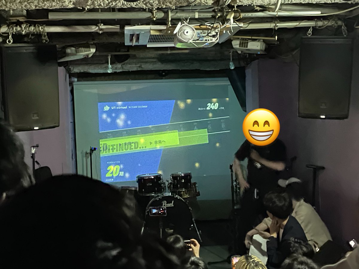 wappaboy's tweet photo. UT-virtual10周年記念イベント、0~10期が一堂に会する大同窓会で最高でした!!
10年すごい!
DJ/VJ、VRChat会場、バンド演奏、記念冊子の配布、年表や過去作品の展示、クイズ大会、名刺の配布と世代間交流、LT会…
と超盛りだくさんでした。
スタッフのみなさんお疲れ様でした!
#UTv10th #utvirtual