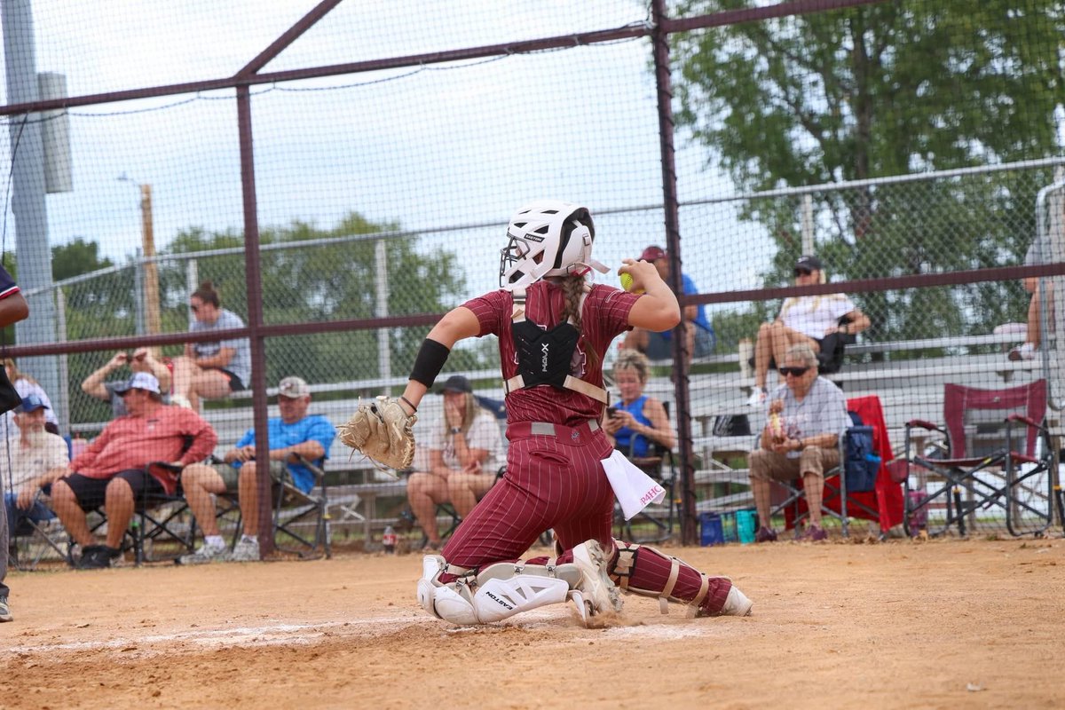 EmmyYoung2028's tweet photo. Lady Indians taking that regional win!! Supers this week on Tuesday against Dickson! Let’s go! 
#sequoyahsoftball #44 #catchingstrikes https://t.co/RqL5x0ECuu