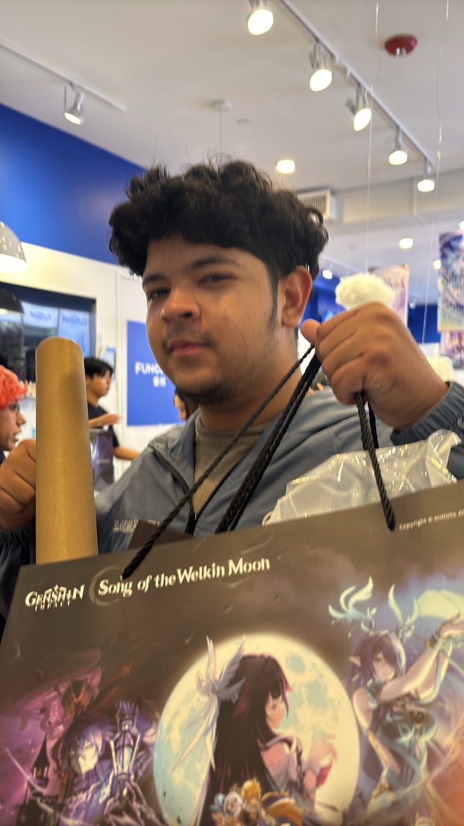 ChuubsProo's tweet photo. #TeyvatGoods2026 

Me and the boys kicked it down in the genshin pop up shop https://t.co/5puRCSfYUF