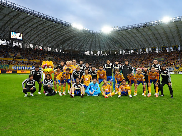 Rodysoccer007's tweet photo. この仲間の力は偉大。 最高の後押しをありがとうございました！
次はダービー🔥 お互いを信じて前に進むだけ。 共に山を越えたい。
#ベガルタ共闘 https://t.co/KCagKIGlVz