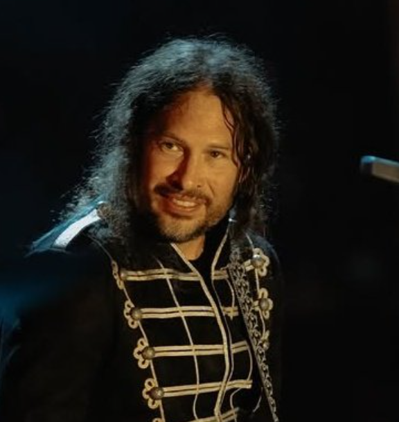 torolicker's tweet photo. rays name perfectly fits him. like. Yeah. That guy is a Ray Toro. https://t.co/P9dJOqlLA8