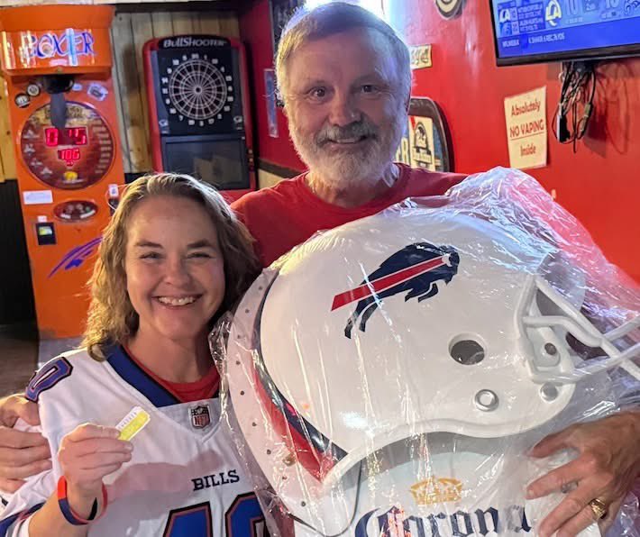 difloriofor138's tweet photo. While the Bills came up just short today, we had a GREAT time at Tracy's Bills Watch Party this afternoon in Henrietta. Special thanks to Nashvilles for hosting us and to all of our supporters and new friends that came out to help us fight for change. Let’s go win this Election! https://t.co/eoLWzGdRqK