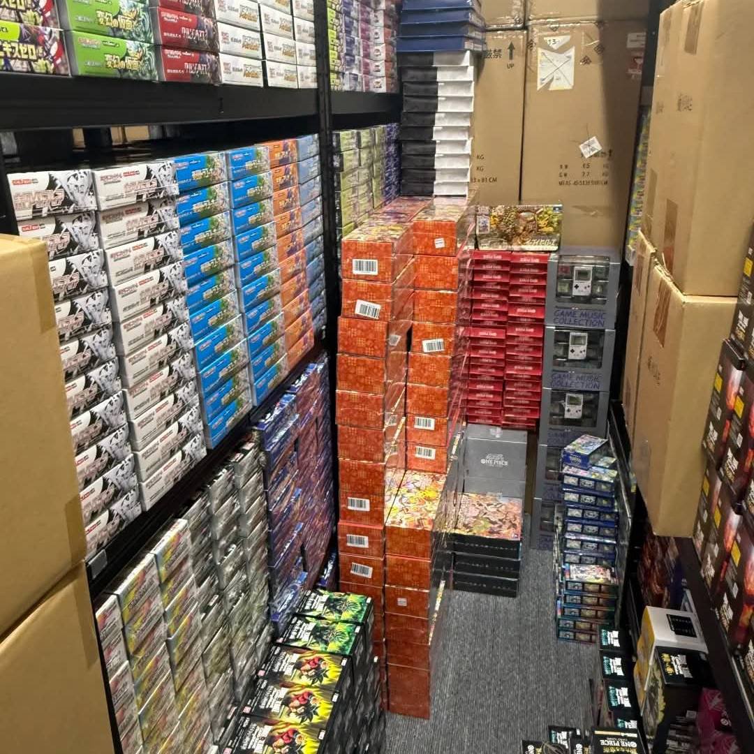 David__Pulls's tweet photo. POKÉMON STOCK IS LOADED 🔥🔥🔥

Boxes on boxes… and now it’s time to move some of it.

Looking to sell to serious Pokémon collectors &amp; sealed investors.

📦 Sealed products
💎 Multiple sets available
📩 DM me if you’re ready to buyer 

Who’s taking a box home? https://t.co/LK5Y3Lk8rX
