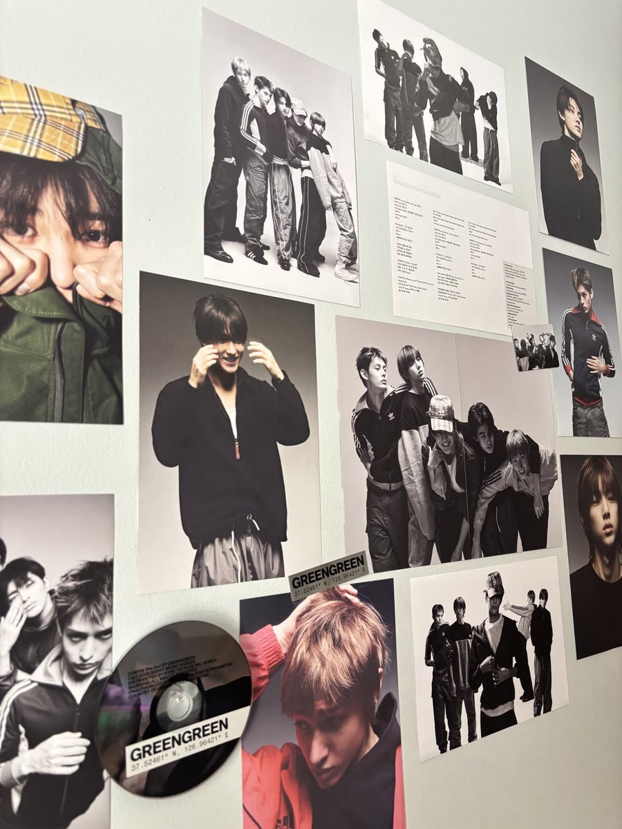 joyr7de's tweet photo. quiero hacer esto pero me da miedo arrancar las fotos de mis albumes 🙁🙁🙁 https://t.co/0Xk6M7auev
