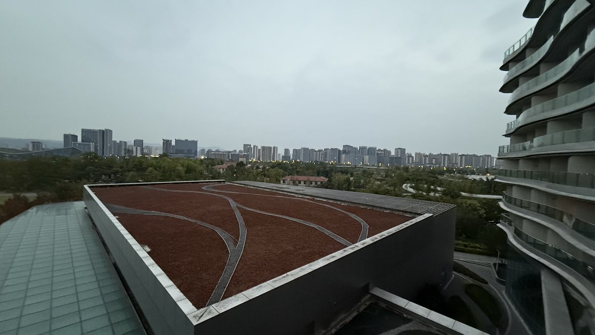 stanly_shark's tweet photo. 又是失眠的一个晚上 https://t.co/haqaAp2Zkp