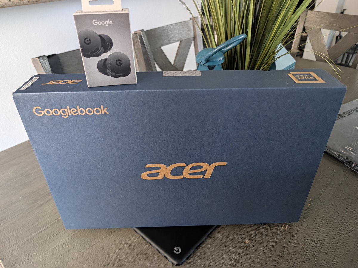 CorysTechTime's tweet photo. I'm super excited to get this Acer Googlebook 14 unboxed and set-up https://t.co/P34yMB7I8Y