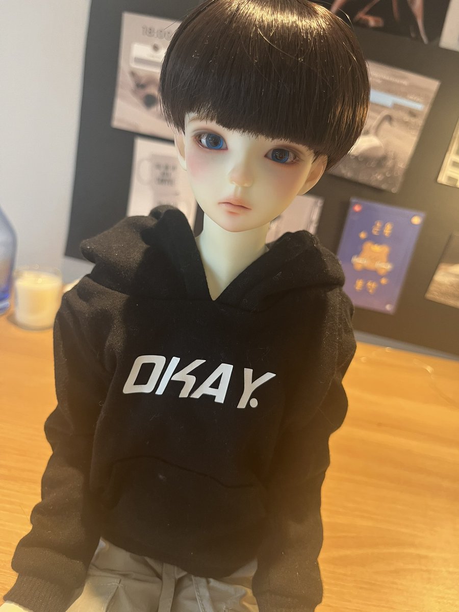 haneuli21785's tweet photo. 가발 바꿔 씌워보기 https://t.co/AnK8ansZ5P