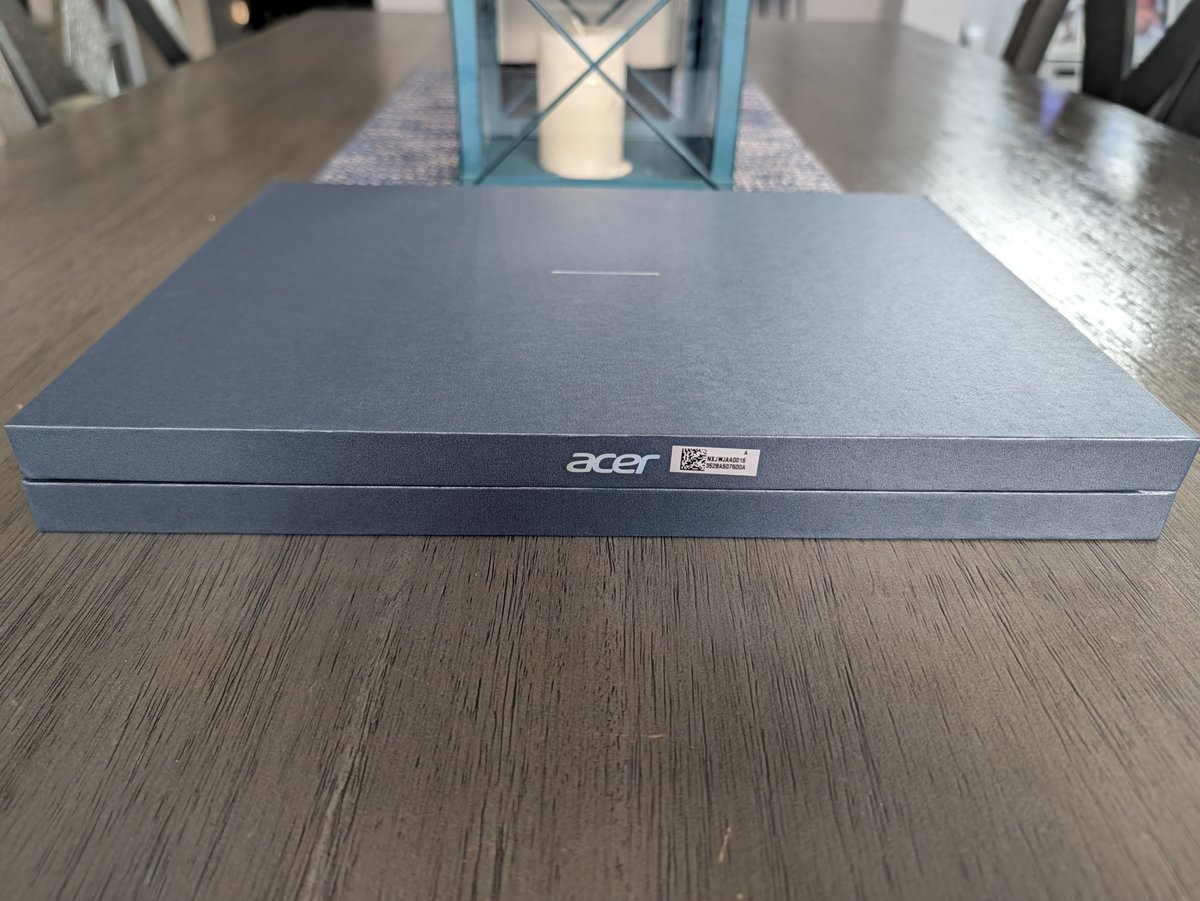 CorysTechTime's tweet photo. I'm super excited to get this Acer Googlebook 14 unboxed and set-up https://t.co/P34yMB7I8Y