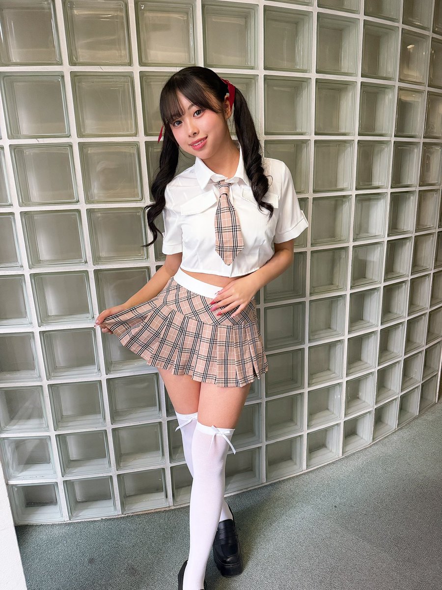 happylilac0502's tweet photo. おはよう☀️
今日全然起きれなかった💦
しんどぉ〜😅
でも頑張ってくるね‼️
応援してぇ〜😭
 #制服コーデ  #東京アイドル劇場 
 #山之内りら https://t.co/8UDft5Of87