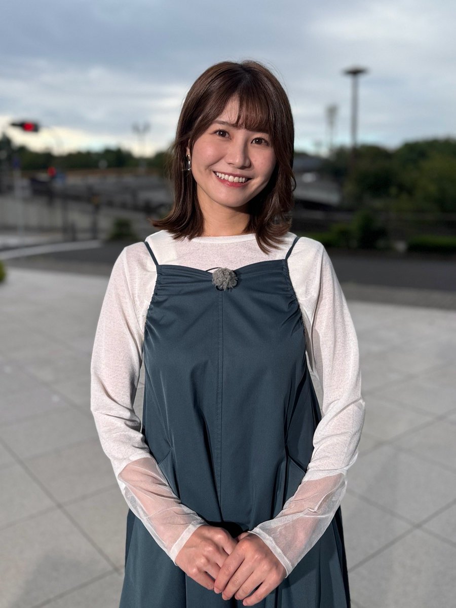 ytv_juutto's tweet photo. 10/5(月)#関西の天気
【折りたたみ傘と長袖で！】
一日を通して雨が降りやすく、日中も23度くらいと秋服の出番🍂
週末は暑い日もあるので衣替えはまだ✋

きょうはytv玄関前から天気をお届けしました☂️無印良品の「世界のご飯」を紹介しました、朝ごはんとしても楽しめますよ✨食欲の秋、朝からもりもり食べて元気に一日を過ごしましょう🎵

#市村紗弥香 #じゅーっと