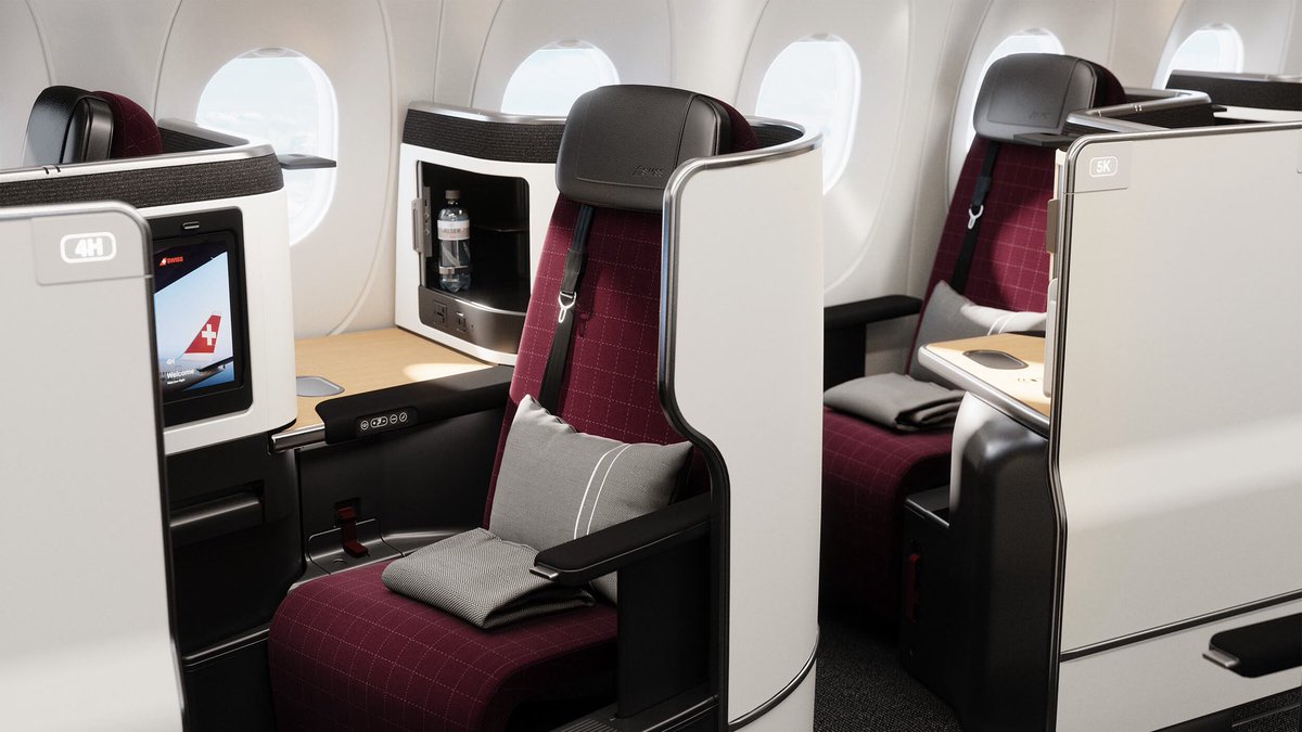 vianoclub's tweet photo. Normies are paying $8,000 for a one-way business class flight to Zurich on Swiss Air..

I just found it for point transfer bonus + and extra $5.60 which brings it to $870

If you also use $300 annual credit a lot of cards bring you… that’s $575 ALL IN

That’s 93% off (8k>575)🏆 https://t.co/Nn9sblTu24