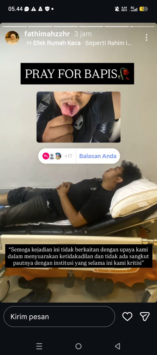 achmadimas's tweet photo. Liat story fathimah, baru aja malam ini koordinator sospol @bemuiofficial Hafidz Hernanda mendapat teror orang tak dikenal (motor ditendang, dipukuli, diancam, barang diambil). 
Terjadi hanya beberapa hari setelah kabar rencana aksi besar. Bentuk pengancaman &amp; pembungkaman? https://t.co/uAD5kPfR6H