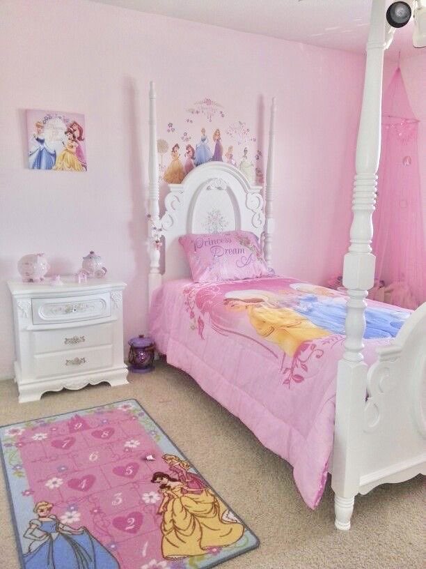 teacuptiaras's tweet photo. Can we make out on my Disney Princess bed? https://t.co/wjYTYtP442